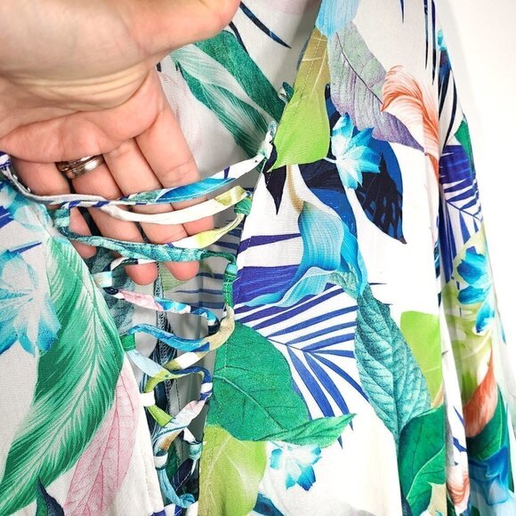 La Blanca In The Moment Floral Paradise Printed Tunic Beach Cover-Up - Picture 8 of 8